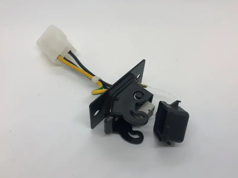 Water-Cooler Power Supply Interface Plug